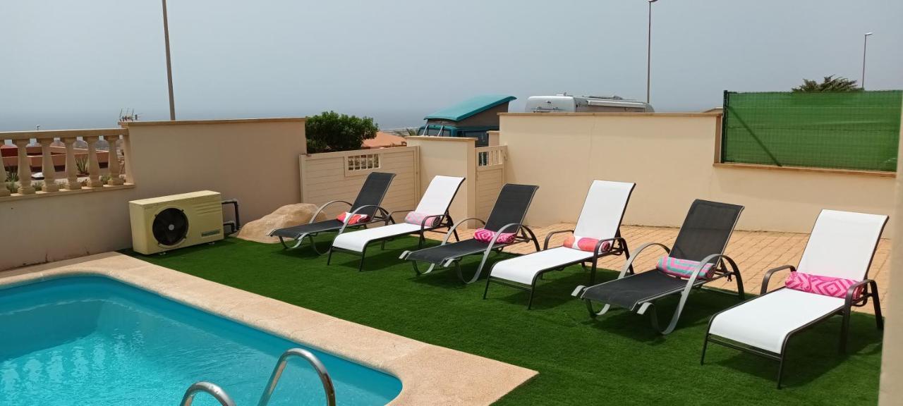Beautiful, Spacious Villa, Heated Pool, Sleeps Eight, With Quality Furnishings Caleta De Fuste Εξωτερικό φωτογραφία