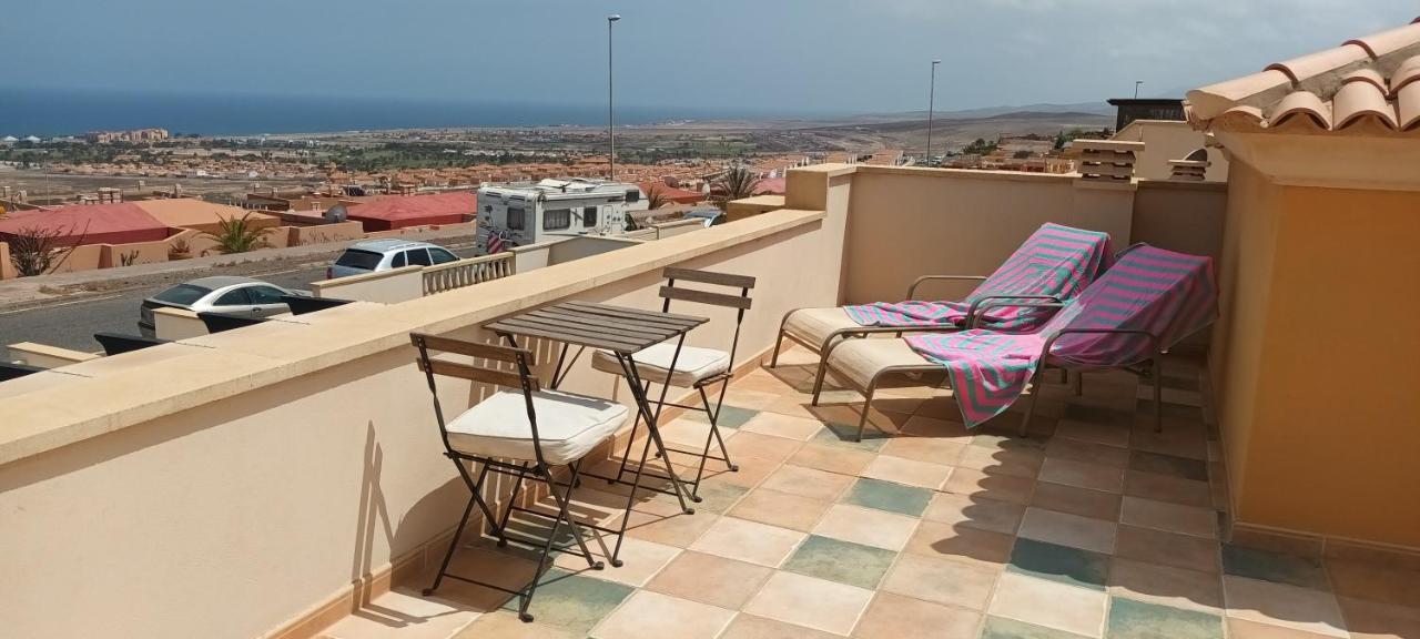 Beautiful, Spacious Villa, Heated Pool, Sleeps Eight, With Quality Furnishings Caleta De Fuste Εξωτερικό φωτογραφία