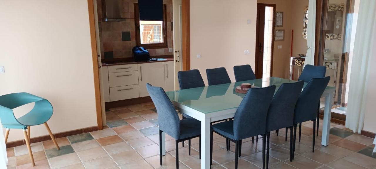 Beautiful, Spacious Villa, Heated Pool, Sleeps Eight, With Quality Furnishings Caleta De Fuste Εξωτερικό φωτογραφία